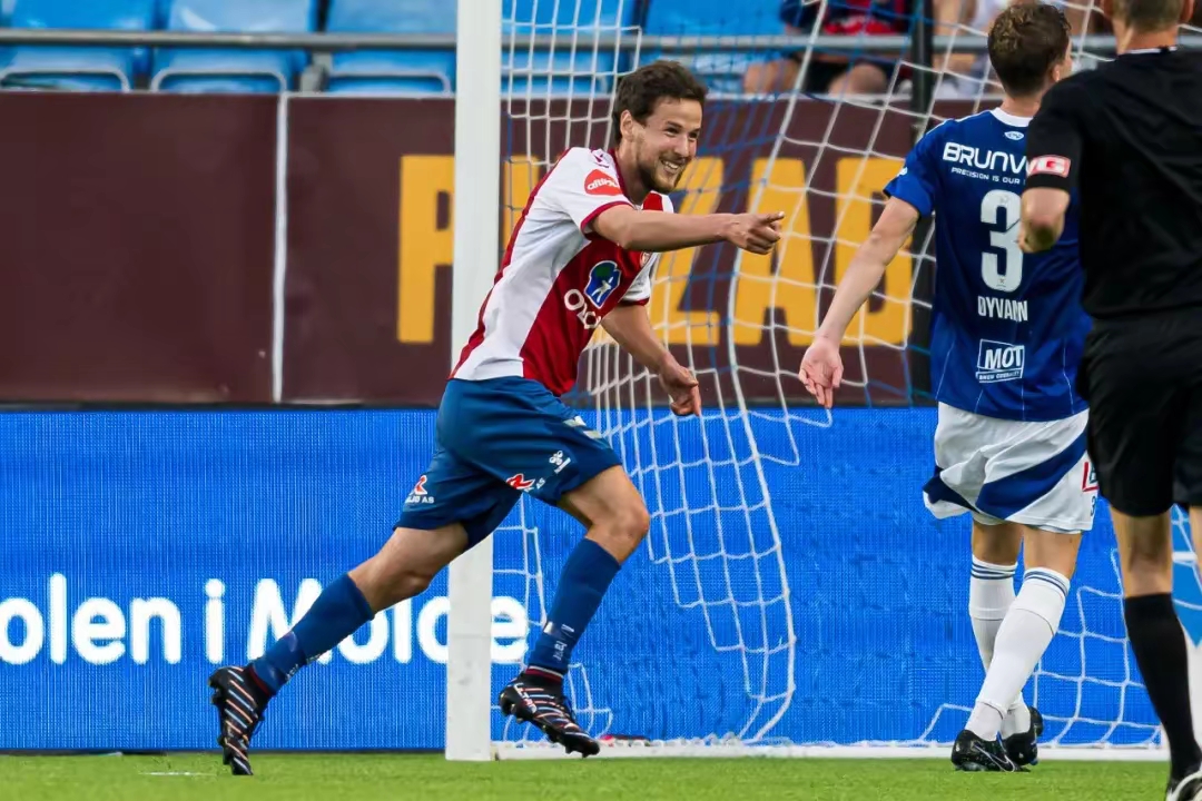 爱游戏-赛后多特蒙德绝杀压哨:国王杯节点到来,目标明确,高层口径保持一致(勒沃库森对多特蒙德)